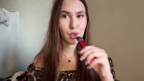 Snapshot of tracievanier chatting on 5, 8, 2026 Thea online show from 5, 8, 2026