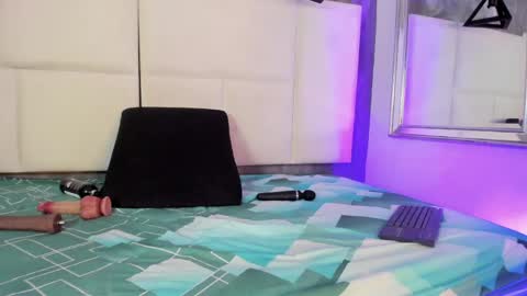 Snapshot of tracy_wright chatting on 13, 4, 2026 Tracy Wright online show from 13, 4, 2026