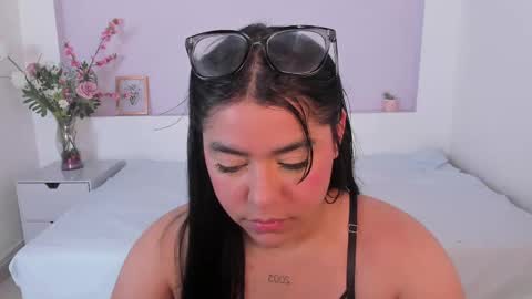 Snapshot of tracyllane chatting on 22, 2, 2025 NIKOL online show from 22, 2, 2025