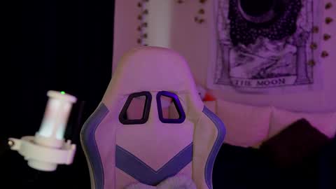 Ariana and Erik online show from 11, 9, 2025