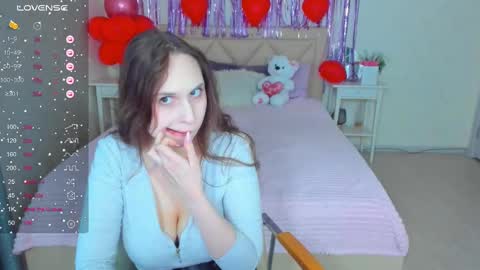 Snapshot of traneba chatting on 13, 2, 2025 Kate online show from 13, 2, 2025