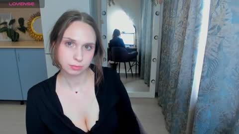 Snapshot of traneba chatting on 28, 2, 2025 Kate online show from 28, 2, 2025