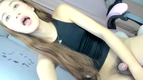Snapshot of transbigcockrhian chatting on 8, 1, 2025 Rhiane online show from 8, 1, 2025