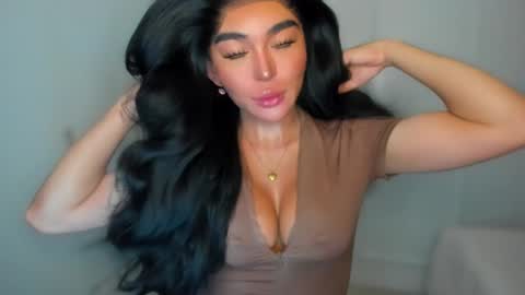 Snapshot of transnextdoor_ chatting on 21, 1, 2025 ALMIGHTY GODDESS VALENTINA online show from 21, 1, 2025