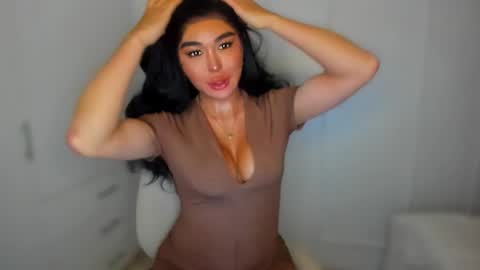 Snapshot of transnextdoor_ chatting on 22, 1, 2025 ALMIGHTY GODDESS VALENTINA online show from 22, 1, 2025
