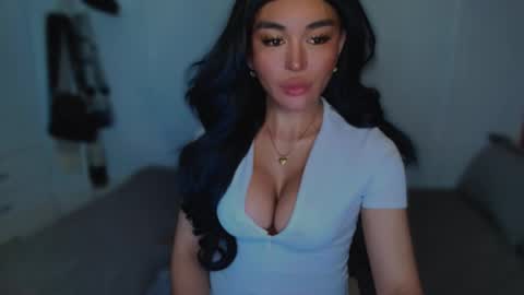 Snapshot of transnextdoor_ chatting on 8, 3, 2025 ALMIGHTY GODDESS VALENTINA online show from 8, 3, 2025