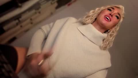 ALMIGHTY GODDESS VALENTINA online show from 19, 10, 2025