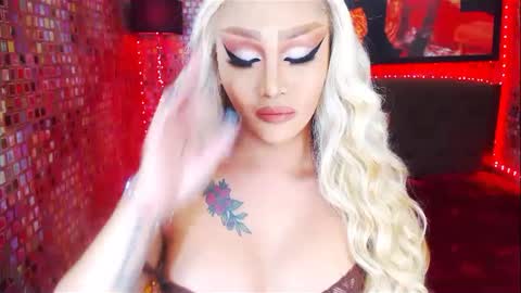 KYLIE BELLA  TS online show from 9, 3, 2025