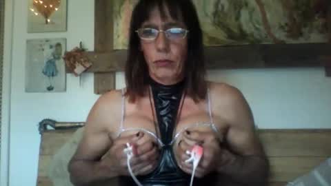 Snapshot of transslavechic chatting on 1, 5, 2026 Ela online show from 1, 5, 2026