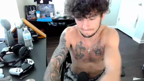 Snapshot of travishupp1 chatting on 21, 10, 2025 Trav online show from 21, 10, 2025