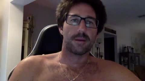 Snapshot of traviskenn chatting on 16, 9, 2025 TravisKenn online show from 16, 9, 2025