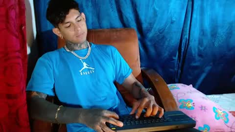 Snapshot of travistanner28 chatting on 7, 2, 2025 TRAV - INDEPENDENT MODEL online show from 7, 2, 2025