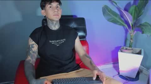 Snapshot of travistanner28 chatting on 24, 2, 2025 TRAV - INDEPENDENT MODEL online show from 24, 2, 2025