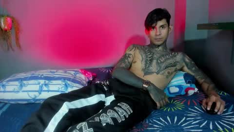 Snapshot of travistanner28 chatting on 1, 10, 2025 TRAV - INDEPENDENT MODEL online show from 1, 10, 2025