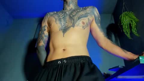 Snapshot of travistanner28 chatting on 20, 10, 2025 TRAV - INDEPENDENT MODEL online show from 20, 10, 2025