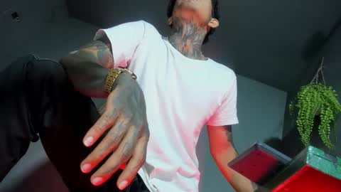 Snapshot of travistanner28 chatting on 23, 10, 2025 TRAV - INDEPENDENT MODEL online show from 23, 10, 2025