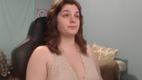 Snapshot of treejeanne chatting on 12, 12, 2024 TreeJeanne online show from 12, 12, 2024