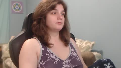 Snapshot of treejeanne chatting on 13, 12, 2024 TreeJeanne online show from 13, 12, 2024