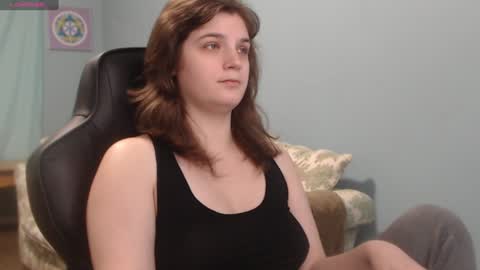 Snapshot of treejeanne chatting on 18, 12, 2024 TreeJeanne online show from 18, 12, 2024