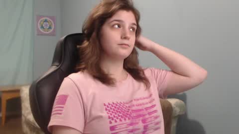 Snapshot of treejeanne chatting on 20, 12, 2024 TreeJeanne online show from 20, 12, 2024
