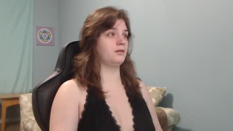 Snapshot of treejeanne chatting on 10, 1, 2025 TreeJeanne online show from 10, 1, 2025