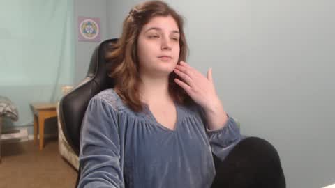 Snapshot of treejeanne chatting on 8, 2, 2025 TreeJeanne online show from 8, 2, 2025