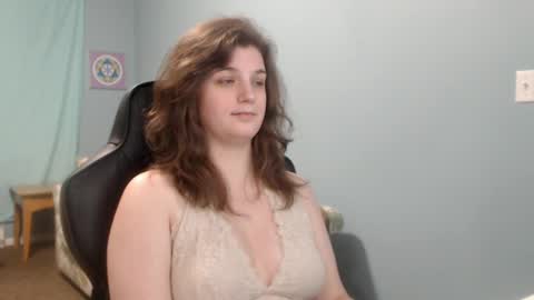 Snapshot of treejeanne chatting on 19, 2, 2025 TreeJeanne online show from 19, 2, 2025