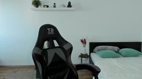 Trent online show from 2, 1, 2025