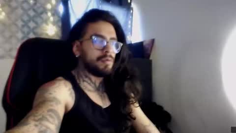 Snapshot of trevor_hilton_ chatting on 14, 9, 2025 trevor online show from 14, 9, 2025