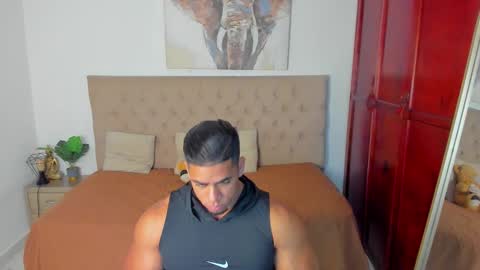 Snapshot of trevor_vinc chatting on 17, 11, 2025 trevor online show from 17, 11, 2025