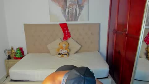 Snapshot of trevor_vinc chatting on 4, 12, 2025 trevor online show from 4, 12, 2025