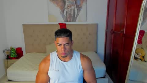 Snapshot of trevor_vinc chatting on 15, 12, 2025 trevor online show from 15, 12, 2025