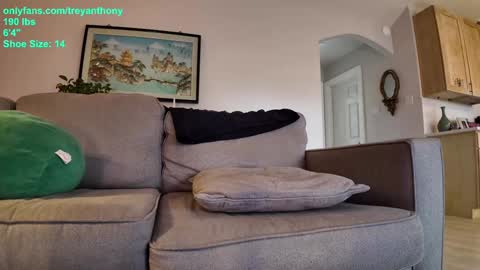 Snapshot of treyanthony chatting on 10, 1, 2025 decentanthony online show from 10, 1, 2025