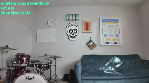 Snapshot of treyanthony chatting on 22, 1, 2025 decentanthony online show from 22, 1, 2025