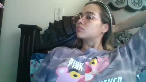 Snapshot of triana_bell chatting on 3, 12, 2024 triana_bell online show from 3, 12, 2024