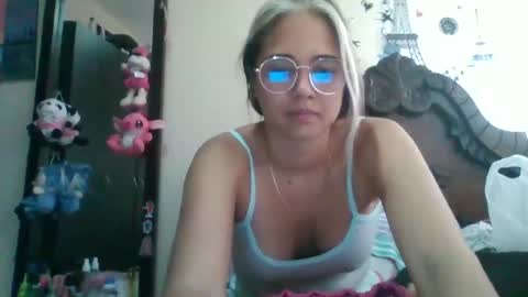 Snapshot of triana_bell chatting on 22, 12, 2024 triana_bell online show from 22, 12, 2024
