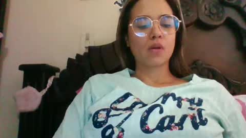 Snapshot of triana_bell chatting on 20, 1, 2025 triana_bell online show from 20, 1, 2025