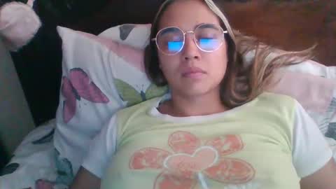 Snapshot of triana_bell chatting on 10, 3, 2025 triana_bell online show from 10, 3, 2025