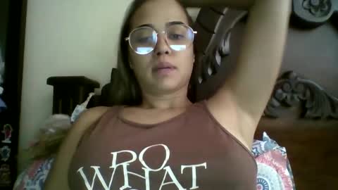 Snapshot of triana_bell chatting on 28, 9, 2025 triana_bell online show from 28, 9, 2025