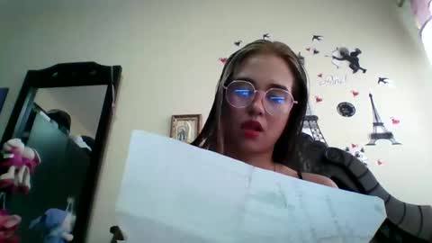 Snapshot of triana_bell chatting on 29, 9, 2025 triana_bell online show from 29, 9, 2025