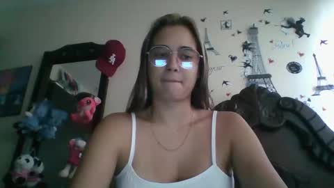 Snapshot of triana_bell chatting on 31, 10, 2025 triana_bell online show from 31, 10, 2025