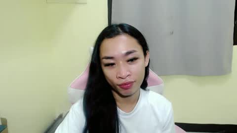 tricia_slut online show from 10, 3, 2025