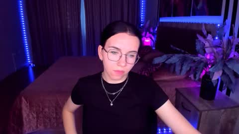 TriciaDaisy online show from 23, 5, 2026