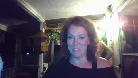 Snapshot of trikkinikki378 chatting on 27, 9, 2025 Squirter Queen online show from 27, 9, 2025
