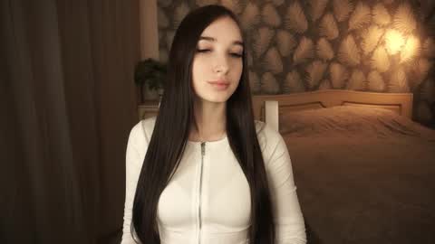 Snapshot of trinhwolfrum chatting on 3, 10, 2025 Katrina online show from 3, 10, 2025