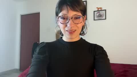 Snapshot of trinitysecrets chatting on 28, 9, 2025 trinitysecrets online show from 28, 9, 2025