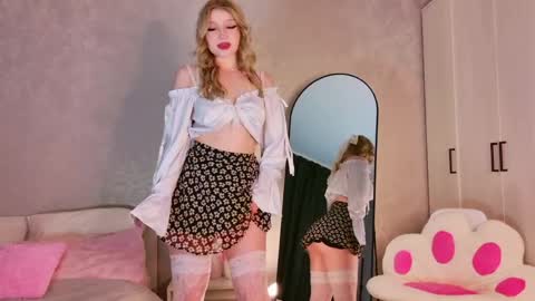 Luna online show from 8, 4, 2026