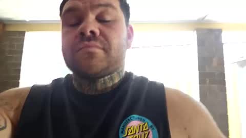 Snapshot of trio141995 chatting on 8, 4, 2026 trio141995 online show from 8, 4, 2026