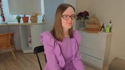 Snapshot of trishdelafontaine chatting on 10, 6, 2026 Viola online show from 10, 6, 2026