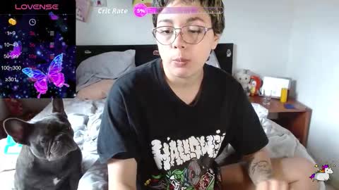 Snapshot of trixie_tangg chatting on 14, 9, 2025 Kitty online show from 14, 9, 2025